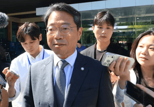 "의혹만으론 수사 못 해" 경찰, 김승원 성추행 의혹 수사 신중