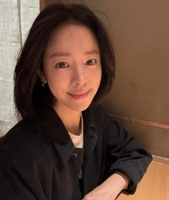 한지민 협박범 재판 결과 나왔다... 알고보니, 최정훈 소속사 서성거리던 그 여자