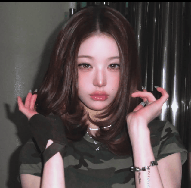 "얼마나 피곤했으면 저럴까..." 장원영, 생방송 중 카메라에 잡힌 모습 '걱정'